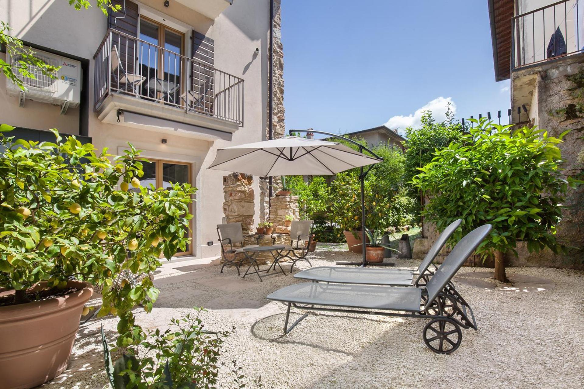 Residenza Vedovelli Aparthotel Torri Del Benaco Exterior foto
